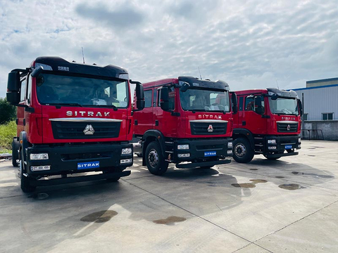 SINOTRUCK SITRAK 6000 litros caminh&atilde;o de bombeiros com tanque de &aacute;gua