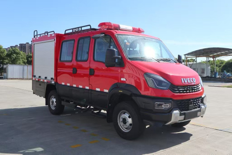 Caminh&atilde;o de bombeiros tanque de &aacute;gua IVECO para servi&ccedil;o pesado com escada